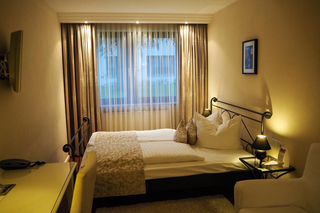 Hotel Stadt Tubingen ภายนอก รูปภาพ